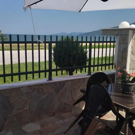 Seaview & Semi Basement Seaview Apartment *