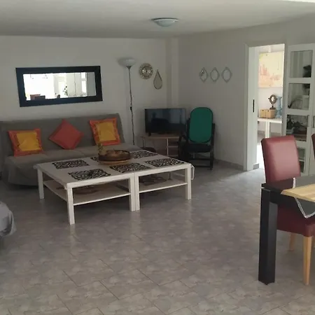 Apartment Seaview & Semi Basement Seaview
